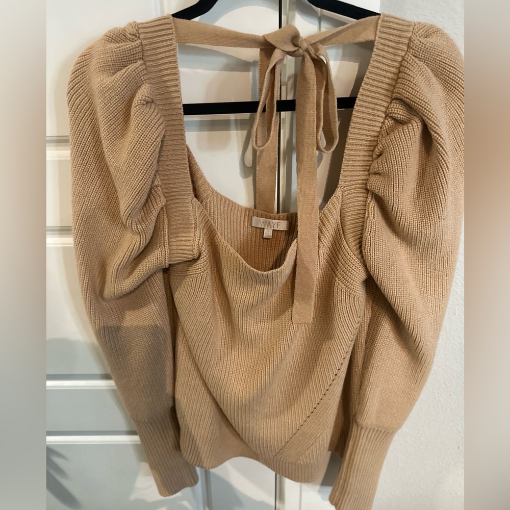 Wayf tan sweater with tie detail, size L, puff sleeve, EUC